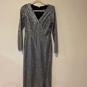 Betsy & Adam size 8 long sleeve beautiful dress